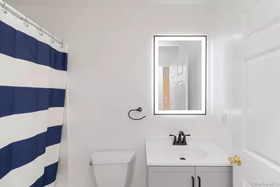 4 Carols Way, Hampton Bays, NY 11946 - Photo 29