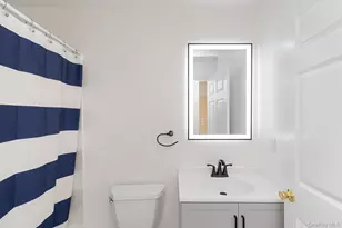 4 Carols Way, Hampton Bays, NY 11946 - Photo 29