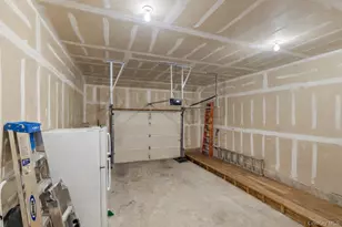 4 Carols Way, Hampton Bays, NY 11946 - Photo 31