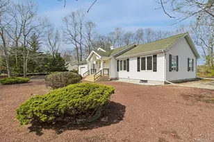 4 Carols Way, Hampton Bays, NY 11946 - Photo 33