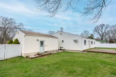 35 Timber Trail Lane, Medford, NY 11763 - Photo 33