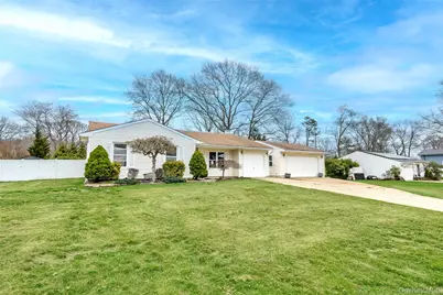 35 Timber Trail Lane, Medford, NY 11763 - Photo 3