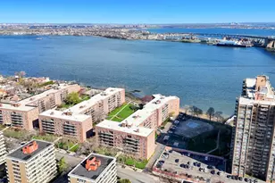 162-41 Powells Cove Blvd, Whitestone, NY 11357 - Photo 3