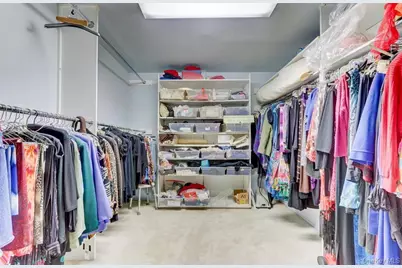 37 Patton Boulevard, New Hyde Park, NY 11040 - Photo 17