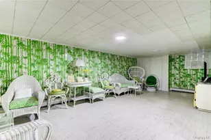 37 Patton Blvd, New Hyde Park, NY 11040 - Photo 19