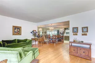 37 Patton Blvd, New Hyde Park, NY 11040 - Photo 5