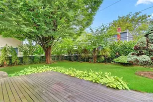 37 Patton Blvd, New Hyde Park, NY 11040 - Photo 25