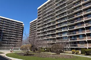 152-18 Union Tpke, Flushing, NY 11367 - Photo 1