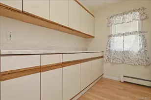 113 Hickory Ln, Levittown, NY 11756 - Photo 13