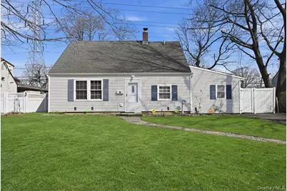 113 Hickory Lane, Levittown, NY 11756 - Photo 1