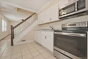 113 Hickory Ln, Levittown, NY 11756 - Photo 7