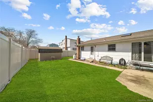 50 Penn St, Port Jefferson Station, NY 11776 - Photo 27