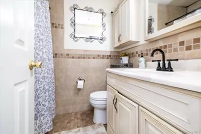 35 Alice Court, East Rockaway, NY 11518 - Photo 11