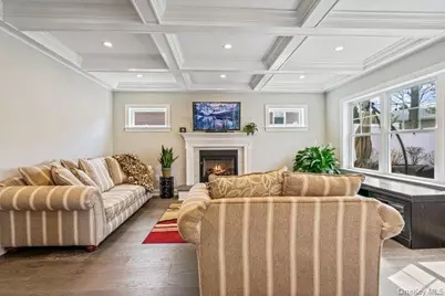 4 Knollwood Avenue, Bayville, NY 11709 - Photo 9