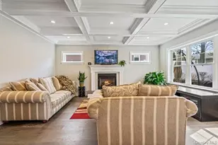 4 Knollwood Ave, Bayville, NY 11709 - Photo 9