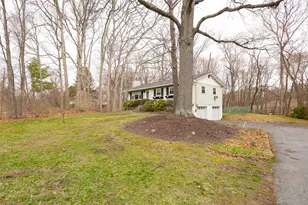 12 Julie Dr, Fishkill, NY 12533 - Photo 3