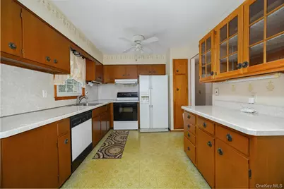 12 Julie Drive, Fishkill, NY 12533 - Photo 9