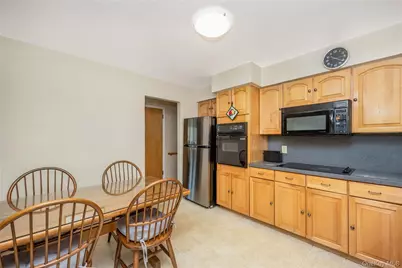 35 W Chestnut Street, Farmingdale, NY 11735 - Photo 11