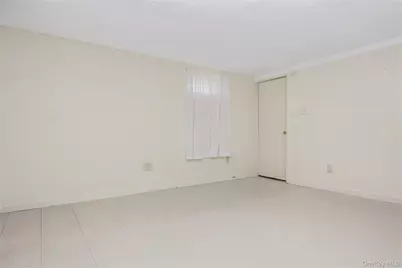 35 W Chestnut Street, Farmingdale, NY 11735 - Photo 17