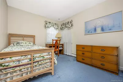 35 W Chestnut Street, Farmingdale, NY 11735 - Photo 13