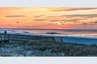 105 Mitchell Ave, Long Beach, NY 11561 - Photo 45