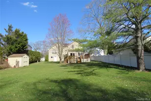 182 Siegel Blvd, Babylon, NY 11702 - Photo 3