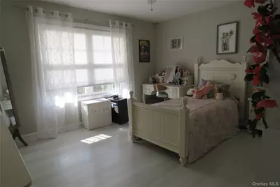 182 Siegel Boulevard, Babylon, NY 11702 - Photo 15