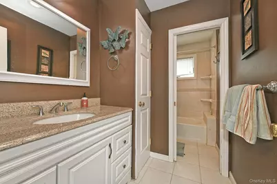 182 Siegel Boulevard, Babylon, NY 11702 - Photo 23