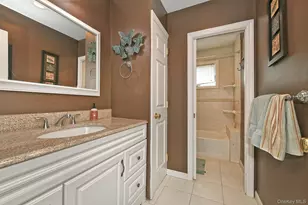 182 Siegel Blvd, Babylon, NY 11702 - Photo 23
