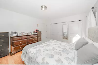 270 26th Street, Copiague, NY 11726 - Photo 17