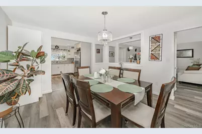 270 26th Street, Copiague, NY 11726 - Photo 9