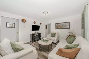 270 26th St, Copiague, NY 11726 - Photo 11