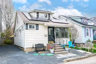 32 9th Ave, Sea Cliff, NY 11579 - Photo 3