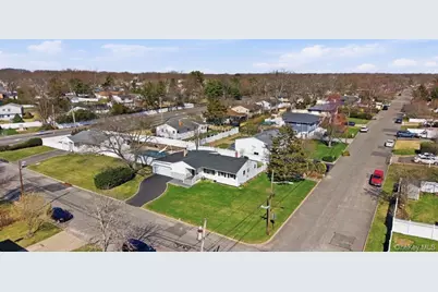 205 Smithtown Polk Boulevard, Centereach, NY 11720 - Photo 15