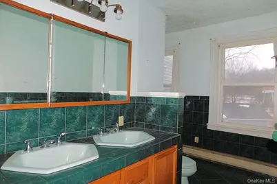 853 Salt Point Turnpike, Poughkeepsie, NY 12601 - Photo 13