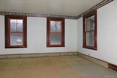 853 Salt Point Turnpike, Poughkeepsie, NY 12601 - Photo 9