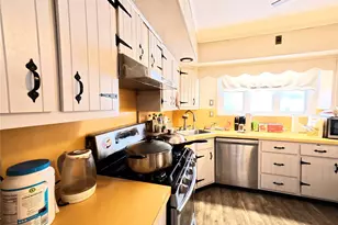 10 Kings Park Rd, Commack, NY 11725 - Photo 7