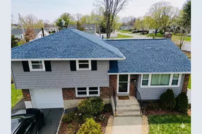 10 Kings Park Road, Commack, NY 11725 - Photo 1