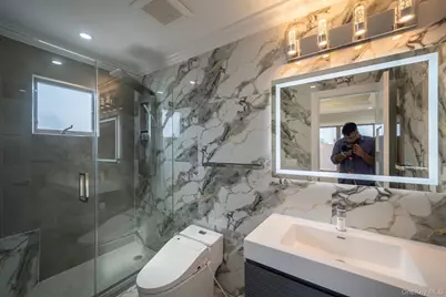 22 Sleepy Lane, Hicksville, NY 11801 - Photo 15