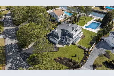 8 Canal Way, Hampton Bays, NY 11946 - Photo 3