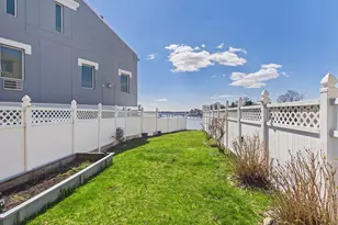 3318 Griswold Ave, Bronx, NY 10465 - Photo 13