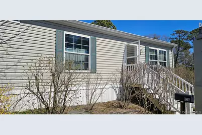 525-B26 Riverleigh Avenue #B26, Riverhead, NY 11901 - Photo 1