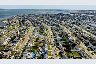 85 Massapequa Avenue, Massapequa, NY 11758 - Photo 31