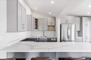 73 W Tiana Rd, Hampton Bays, NY 11946 - Photo 7