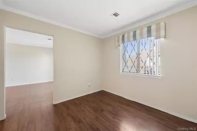 100 S Cambridge Drive S #100, Copiague, NY 11726 - Photo 25