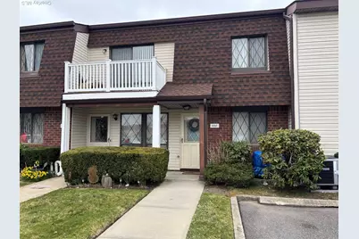 100 Cambridge Drive, Copiague, NY 11726 - Photo 1