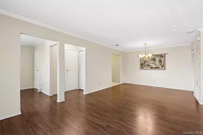 100 S Cambridge Drive S #100, Copiague, NY 11726 - Photo 15