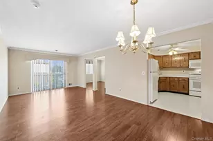 100 S Cambridge Dr S, Copiague, NY 11726 - Photo 7