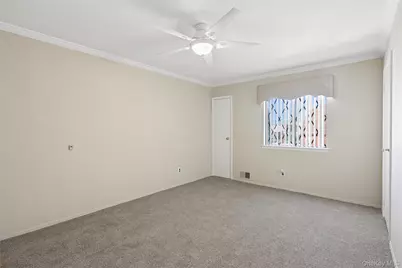 100 S Cambridge Drive S #100, Copiague, NY 11726 - Photo 23