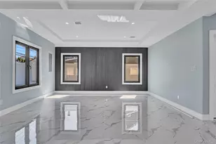 557 Knoll Ct, Seaford, NY 11783 - Photo 7